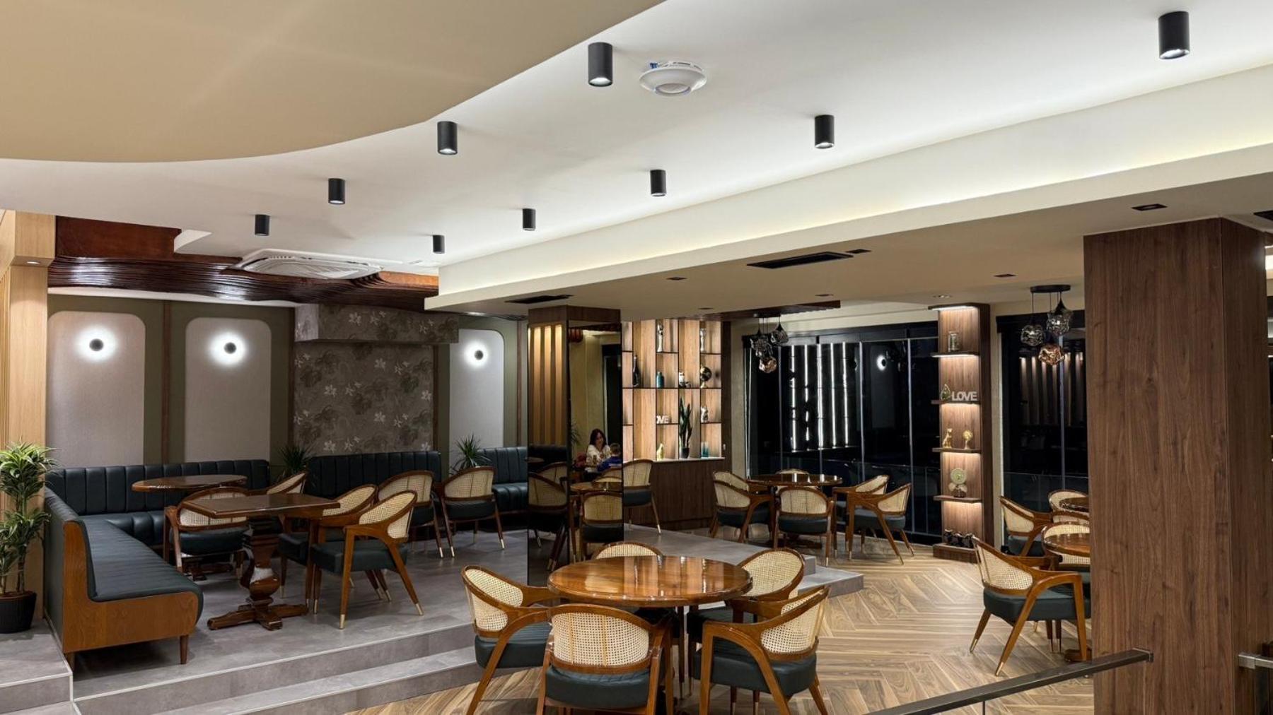 Continental Hotel Ulcinj Luaran gambar